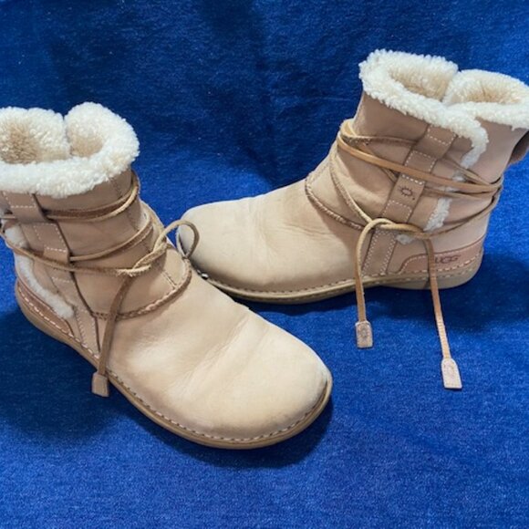 UGGs LaJolla Cork Size 9 EUC - Picture 2 of 9